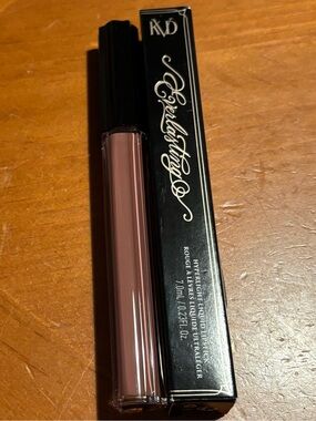 KVD Beauty Everlasting Hyperlight Liquid Lipstick Calytrix